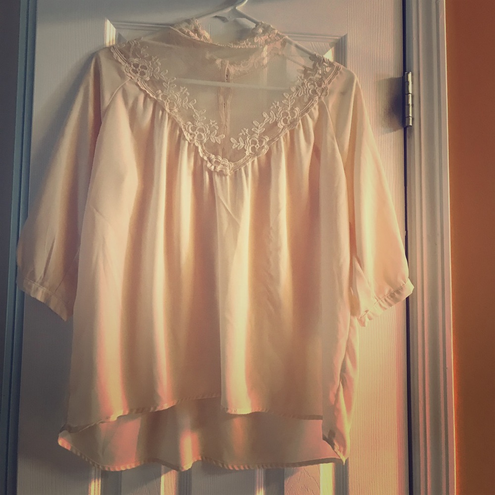 Nude blouse lace necklace